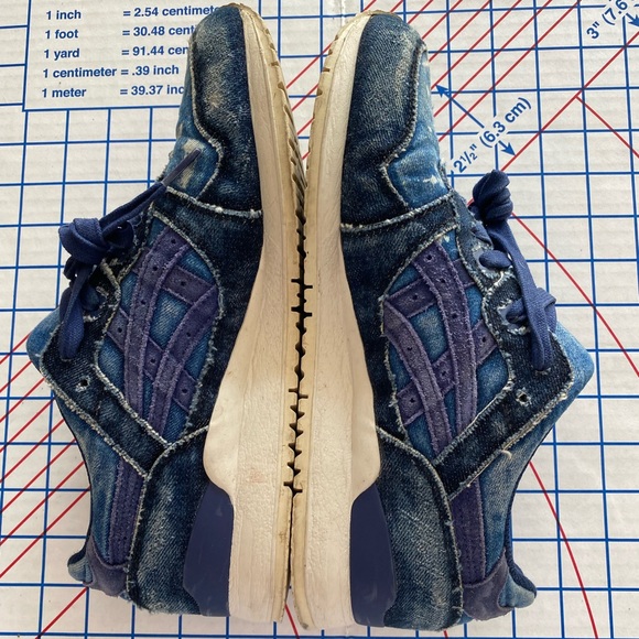 🔥 1 of 1 ASICS Denim bleach Destroyed Shoes 9 🔥 - Picture 7 of 12